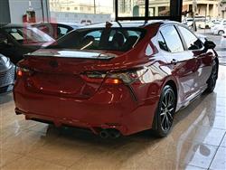 تۆیۆتا کامری